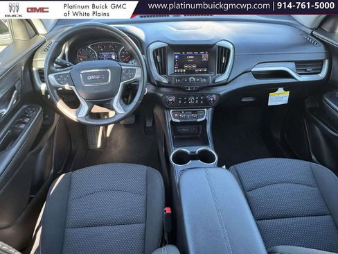 Used 2024 GMC Terrain SLE w/ Driver Convenience Package image 13