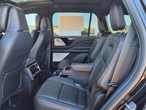 New 2025 Lincoln Aviator Black Label w/ Jet Appearance Package image 12
