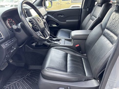 Used 2022 Nissan Frontier PRO-4X AWD/4WD image 12