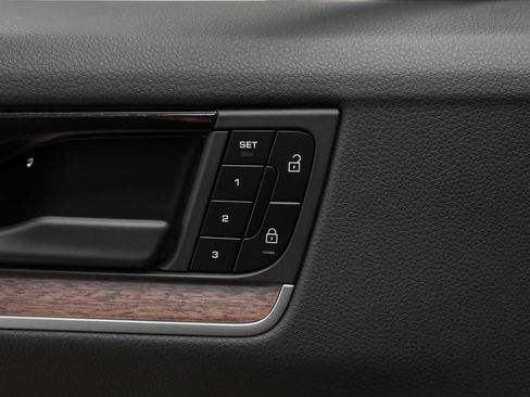 Certified 2025 Porsche Cayenne image 27