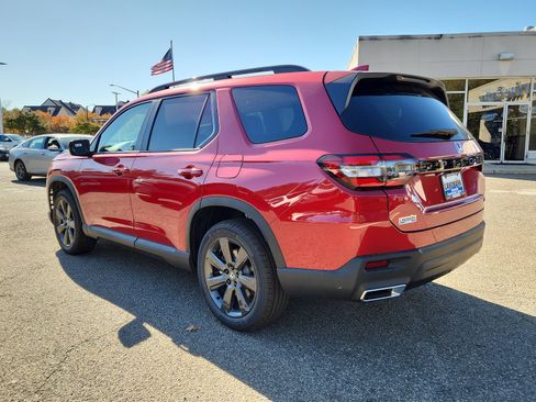 New 2025 Honda Pilot Sport image 4