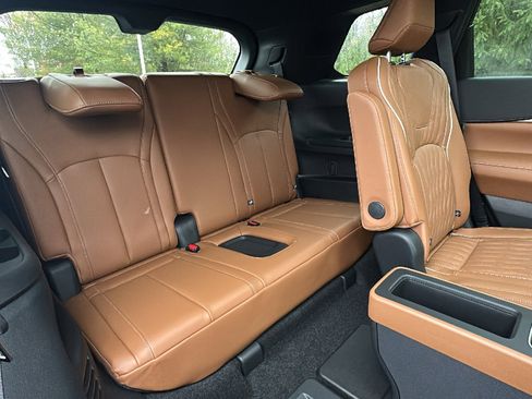 New 2026 INFINITI QX60 Autograph w/ Dark Cargo Package image 11