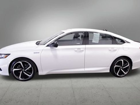 Used 2022 Honda Accord Sport image 3