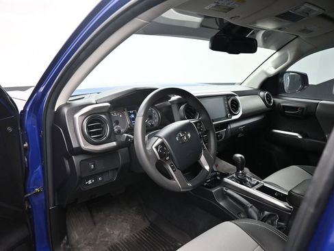 Used 2023 Toyota Tacoma SR5 AWD/4WD image 15