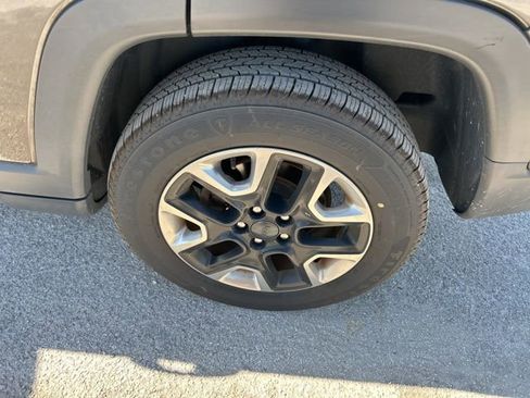 Used 2018 Jeep Compass Trailhawk w/ Leather Interior Group AWD/4WD image 20