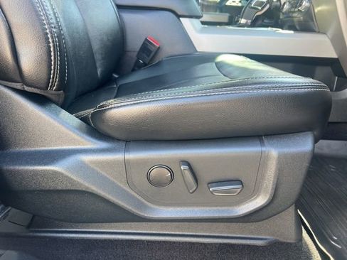 Used 2019 Ford F150 Lariat w/ Equipment Group 502A Luxury AWD/4WD image 12