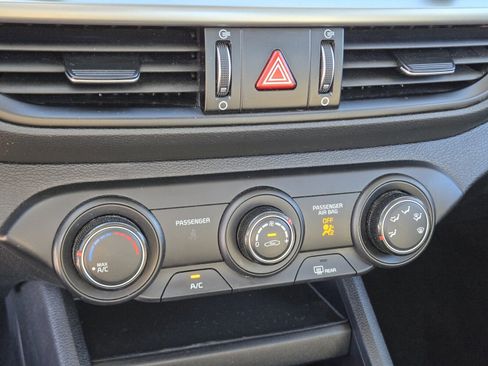 Certified 2024 Kia Forte LXS image 20