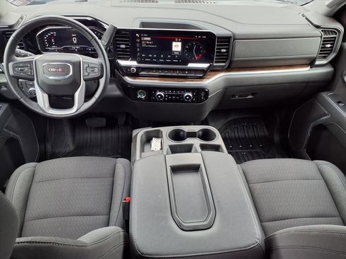 Certified 2022 GMC Sierra 1500 Elevation w/ LPO, Elevation Black Package image 3