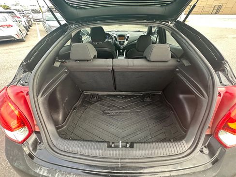Used 2014 Hyundai Veloster image 13