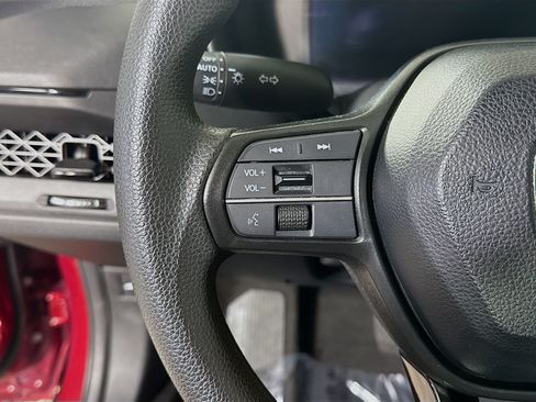 Used 2025 Honda Accord LX image 14