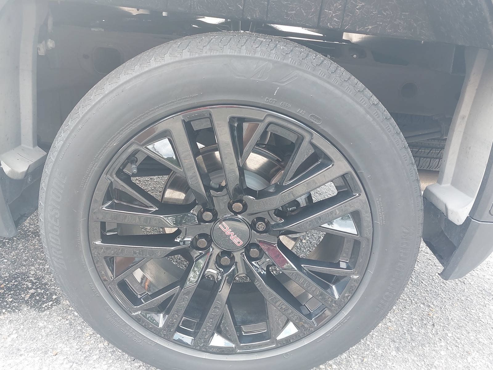Used 2023 GMC Sierra 1500 Denali w/ Denali Carbonpro Edition AWD/4WD image 32