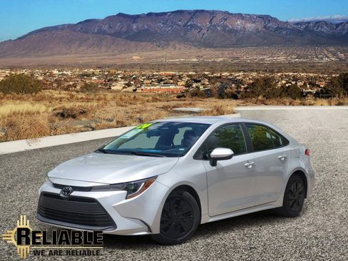 Used 2024 Toyota Corolla LE FWD image 1