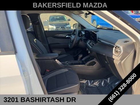 Used 2025 Chevrolet TrailBlazer LS w/ LS Convenience Package FWD image 14