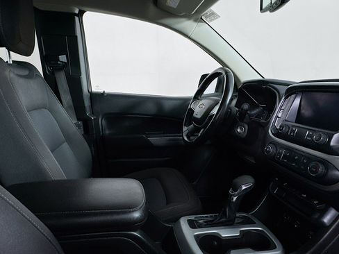 Used 2022 Chevrolet Colorado LT w/ Fleet Safety Package image 25