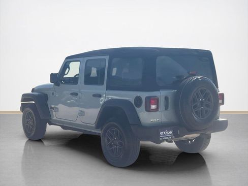 Used 2024 Jeep Wrangler Unlimited Sport AWD/4WD image 5
