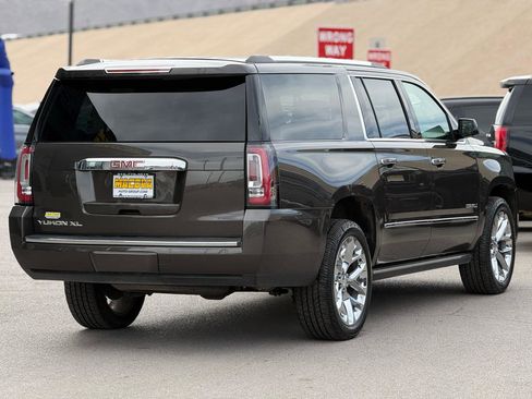 Used 2019 GMC Yukon XL Denali w/ Denali Ultimate Package RWD image 7