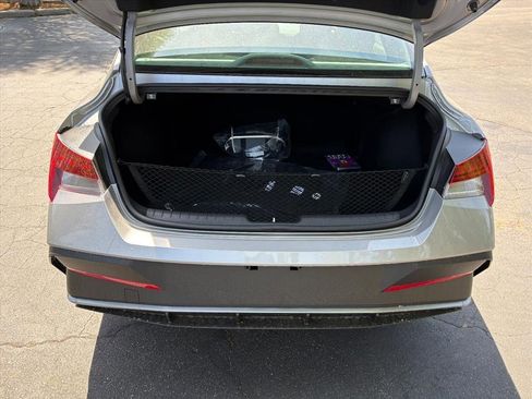 New 2026 Hyundai Elantra Hybrid FWD image 44
