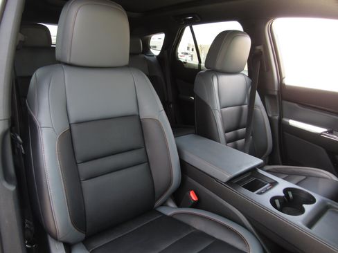 Used 2025 Honda Prologue Touring image 11