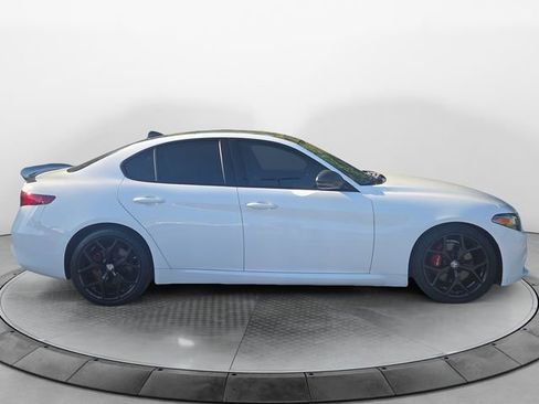 Used 2020 Alfa Romeo Giulia w/ Nero Edizione RWD image 6