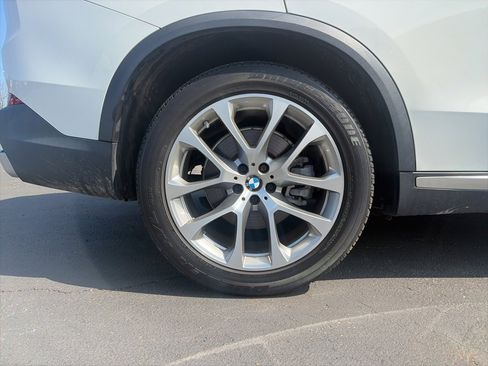 Used 2019 BMW X5 xDrive40i w/ Premium Package 2 image 9
