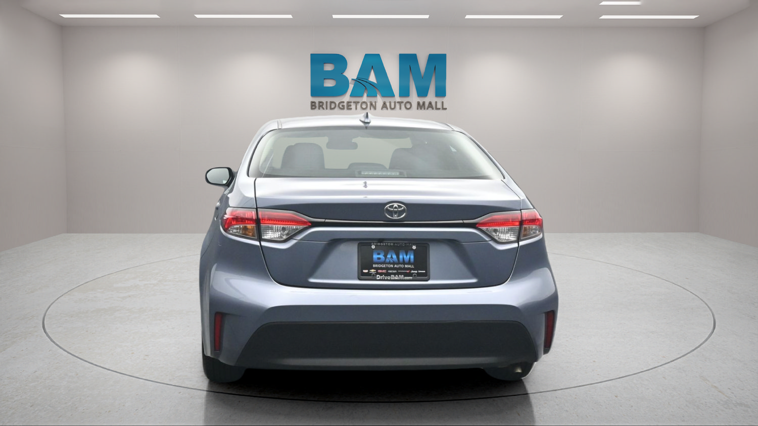 Used 2024 Toyota Corolla LE FWD image 5
