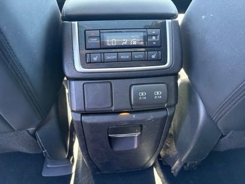 Used 2019 Subaru Ascent Limited w/ Popular Package #2A image 17