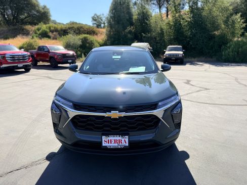 New 2026 Chevrolet Trax LS w/ LS Convenience Package FWD image 20