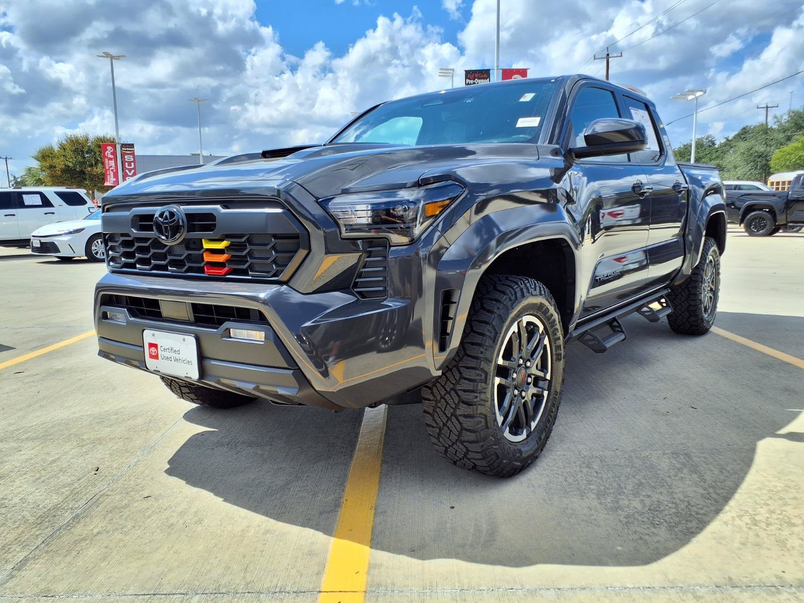 Certified 2025 Toyota Tacoma TRD Sport AWD/4WD image 1