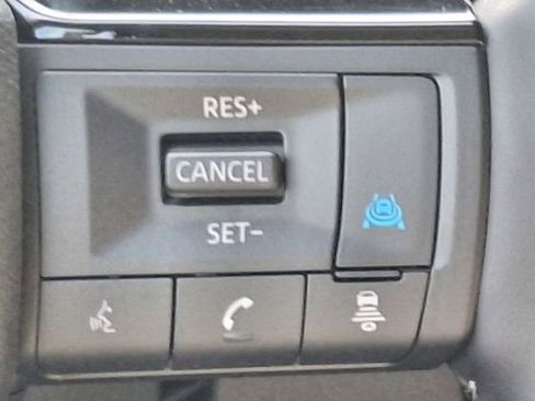 New 2026 Nissan Pathfinder SL AWD/4WD image 16