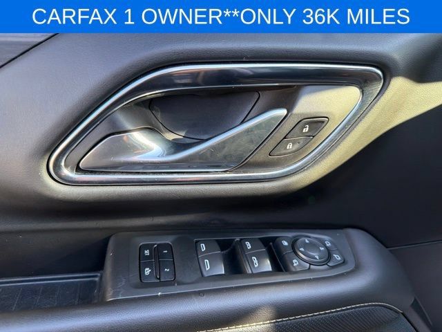 Used 2022 GMC Yukon XL SLT w/ SLT Luxury Package AWD/4WD image 31