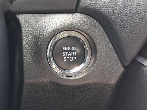 Used 2025 Toyota RAV4 XLE AWD/4WD image 22