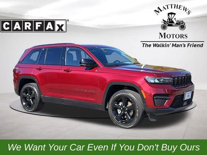 Used 2023 Jeep Grand Cherokee Altitude