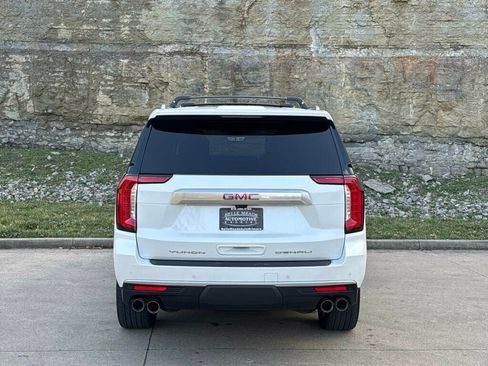 Used 2024 GMC Yukon XL Denali w/ Advanced Technology Package image 6