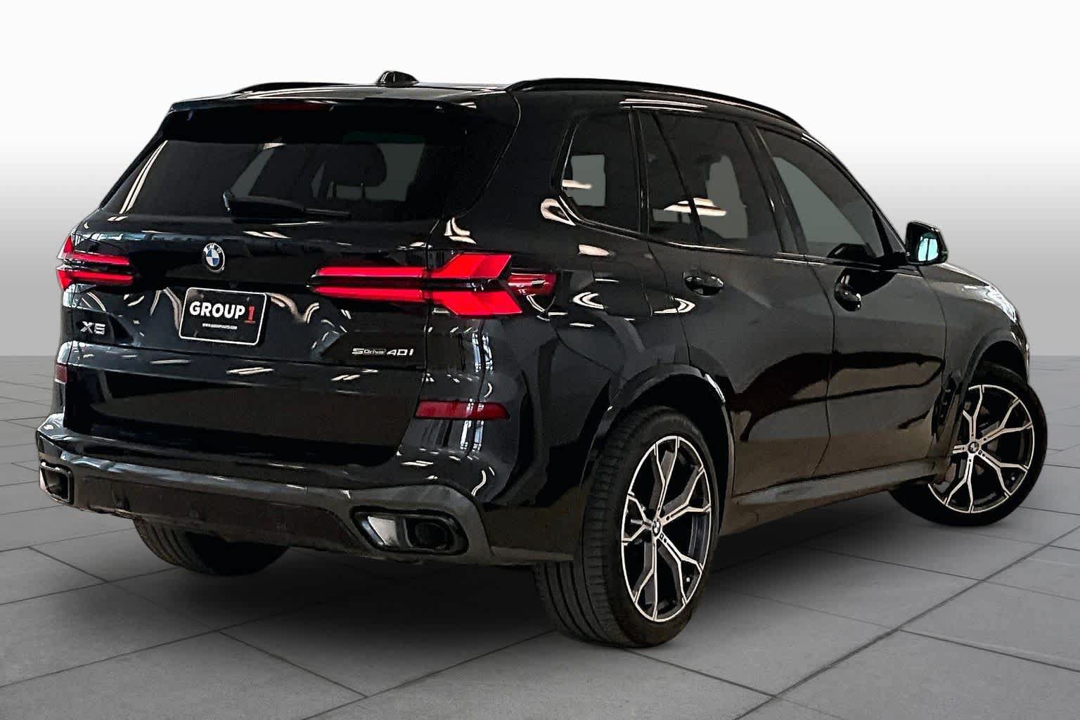 Used 2024 BMW X5 sDrive40i w/ M Sport Package RWD image 12