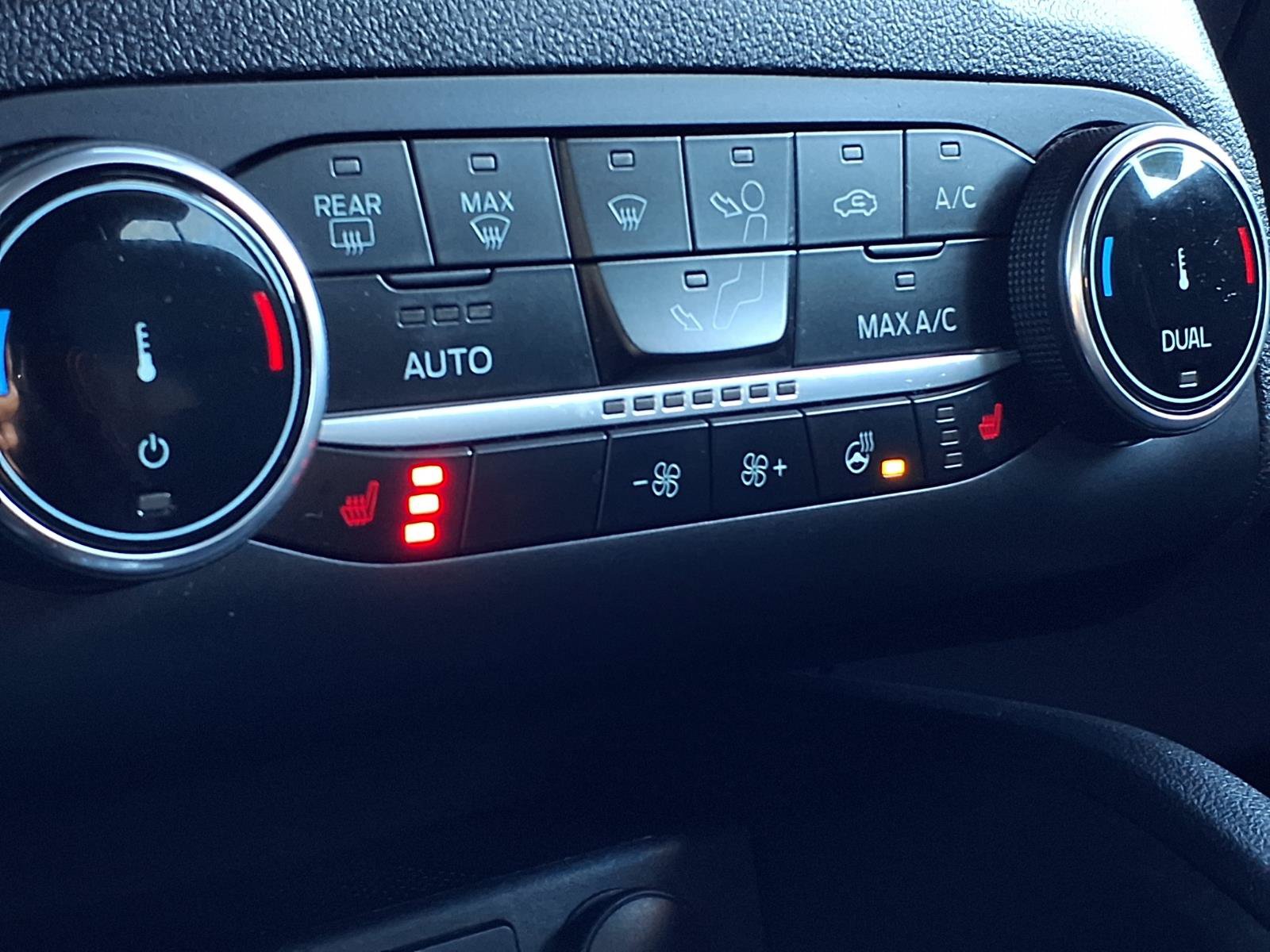 Used 2025 Ford Escape ST-Line Select AWD/4WD image 5