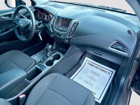 Used 2019 Chevrolet Cruze LS image 13