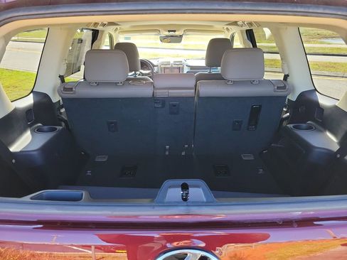 Used 2021 Lexus GX 460 Premium w/ Premium Package image 10