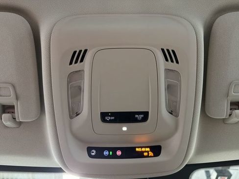 Used 2023 Buick Envision Preferred FWD image 22