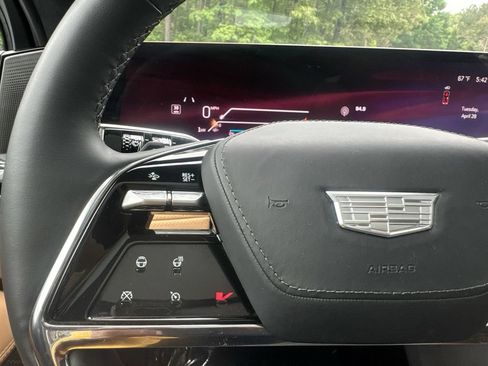 Used 2025 Cadillac Escalade IQ Sport 2 AWD/4WD image 17