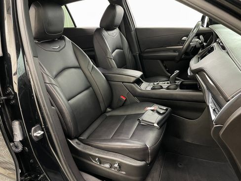 Certified 2023 Cadillac XT4 Sport w/ LPO, Onyx Lite Package image 39