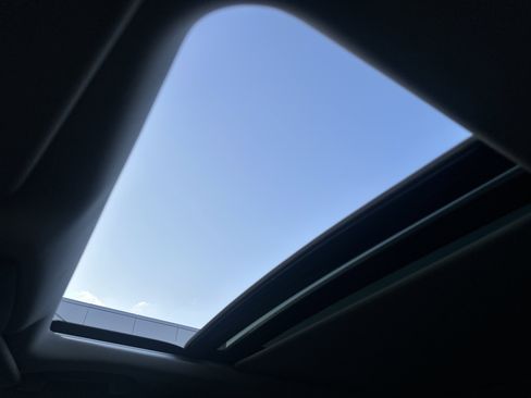 Used 2023 Nissan Rogue SL w/ SL Premium Package image 36