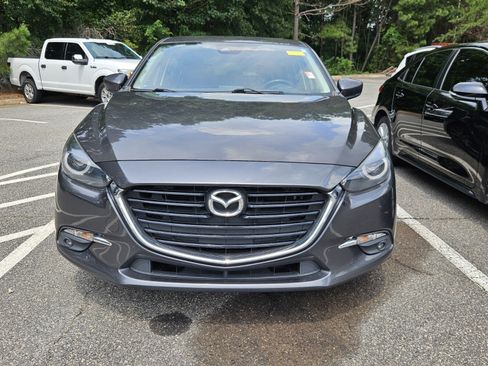 Used 2018 MAZDA MAZDA3 Grand Touring FWD image 2