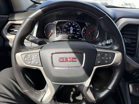 Used 2020 GMC Acadia Denali w/ Technology Package AWD/4WD image 11