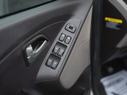 Used 2012 Hyundai Tucson GLS image 28