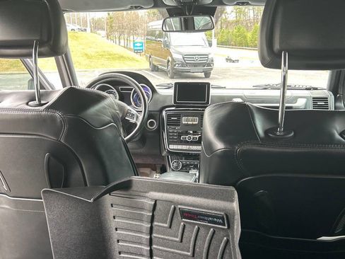 Used 2015 Mercedes-Benz G 63 AMG 4MATIC image 33