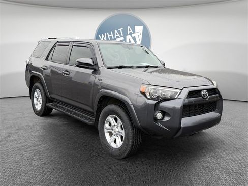 Used 2018 Toyota 4Runner SR5 image 1
