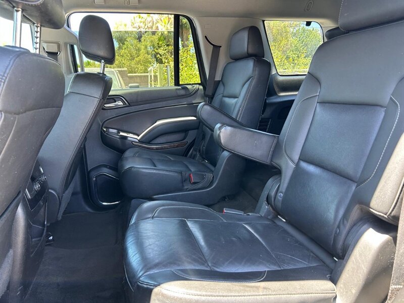 Used 2018 Chevrolet Tahoe LT w/ Luxury Package RWD image 32