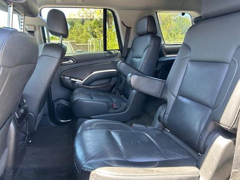 Used 2018 Chevrolet Tahoe LT w/ Luxury Package RWD image 32