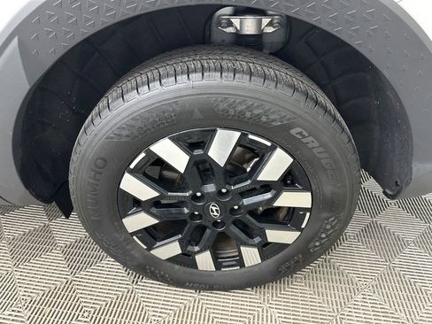 Used 2025 Hyundai Santa Cruz SEL FWD image 19