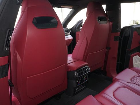 Used 2022 Lamborghini Urus AWD/4WD image 21